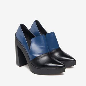 VIC Matie blue moccasins on black rubber shoes